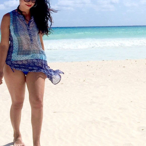 Swim cover-up - Picture 2 of 2